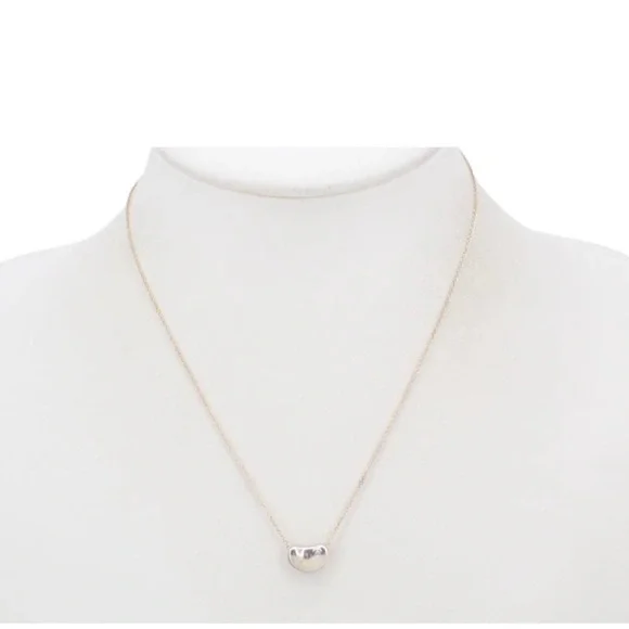 Tiffany and Co Silver Bean Necklace
Elsa Peretti®
Bean® design Pendant - Picture 2 of 4